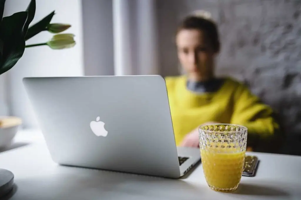 Bewerbung 2.0: Online-Profile (LinkedIn, Xing) richtig gestalten